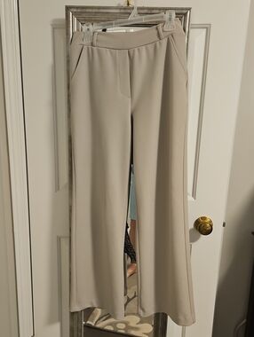 Effortless Wide-Leg Pull-On Pants in Light Beige